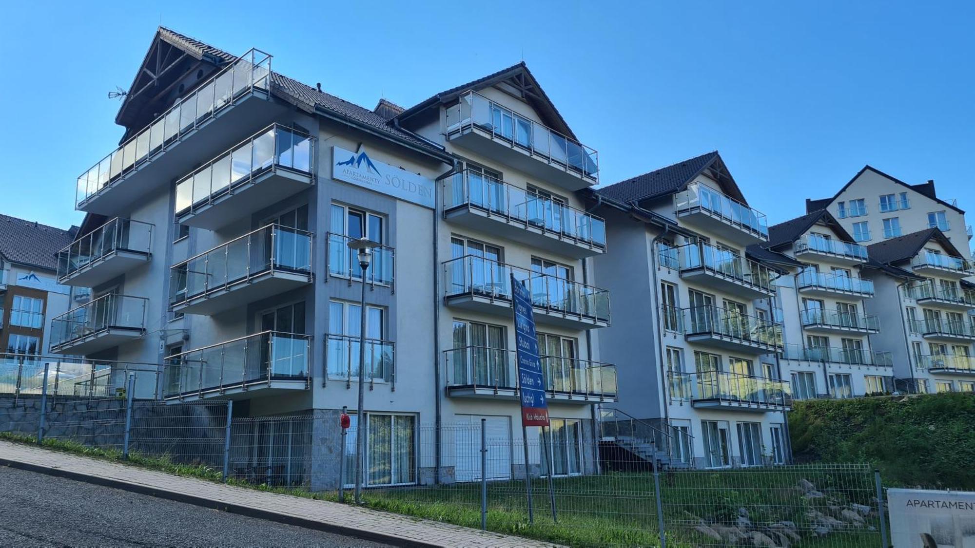 Apartamenty Czarna Gora Is 8 Sienna  Exteriör bild