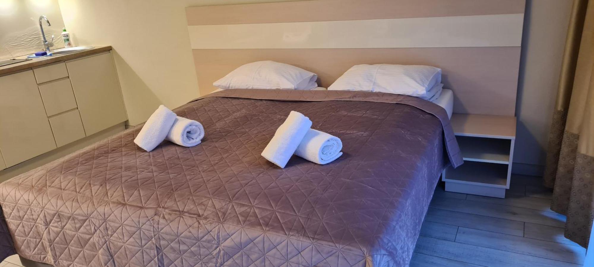Apartamenty Czarna Gora Is 8 Sienna  Exteriör bild